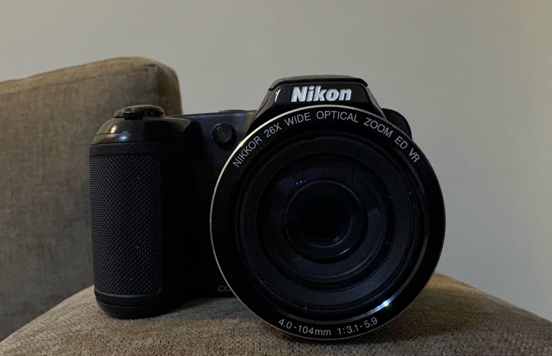 nikon coolpix l320