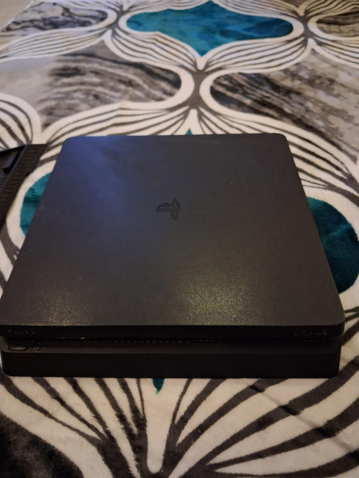 PlayStation 4 Slim