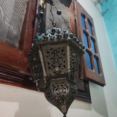 مصباح معدني معلق موشح