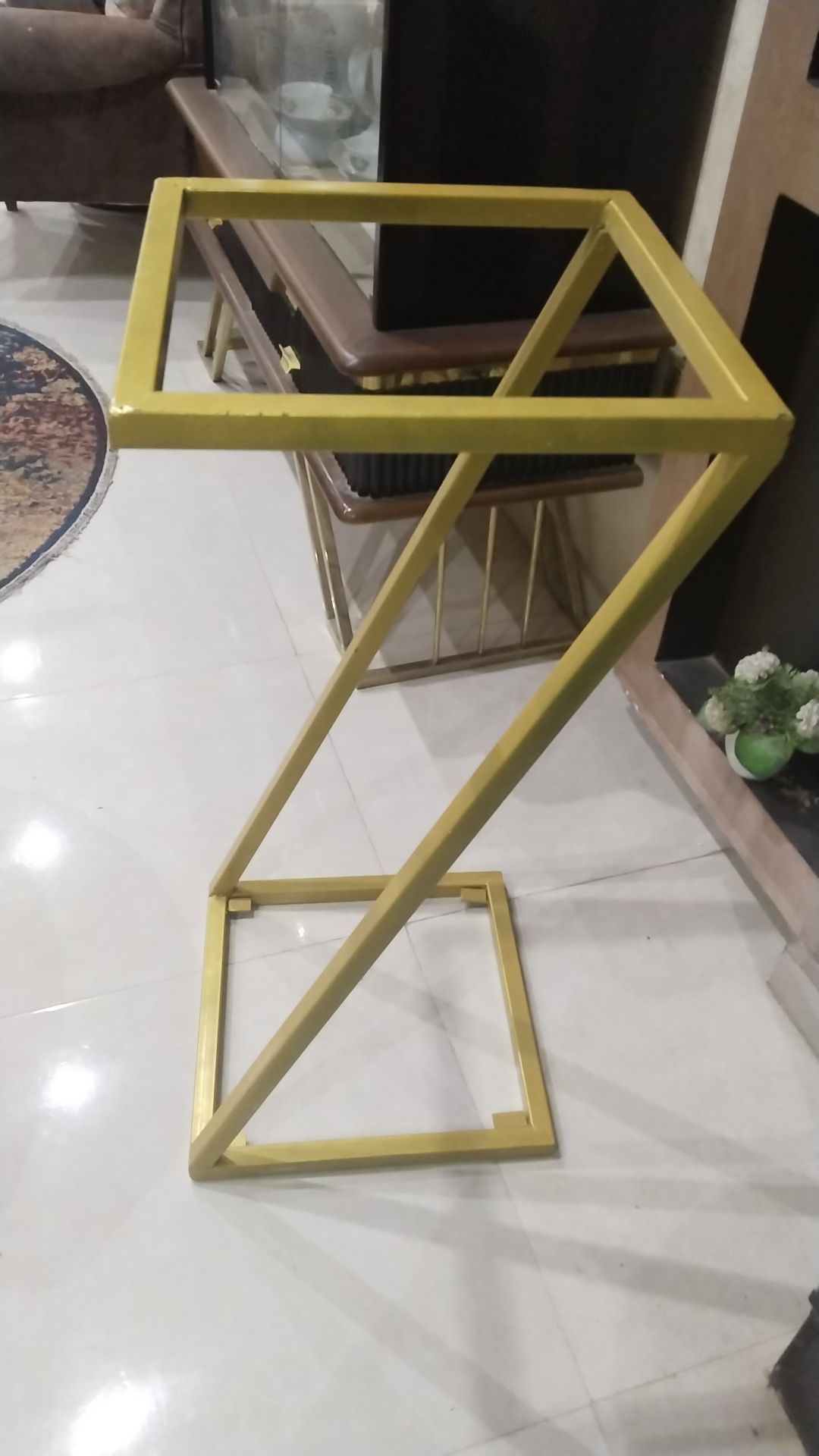 ترابيزة جانبية روعة
