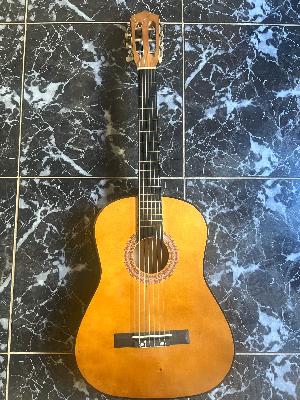 3/4 Beginners Classical Guitar
