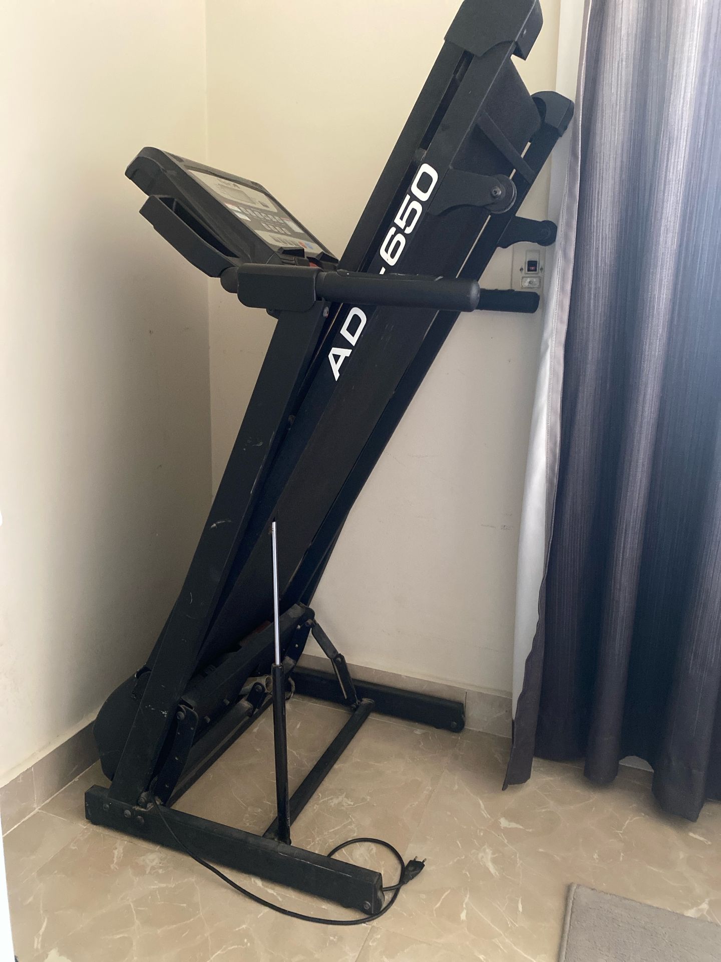 Vigor Treadmill AID 6550