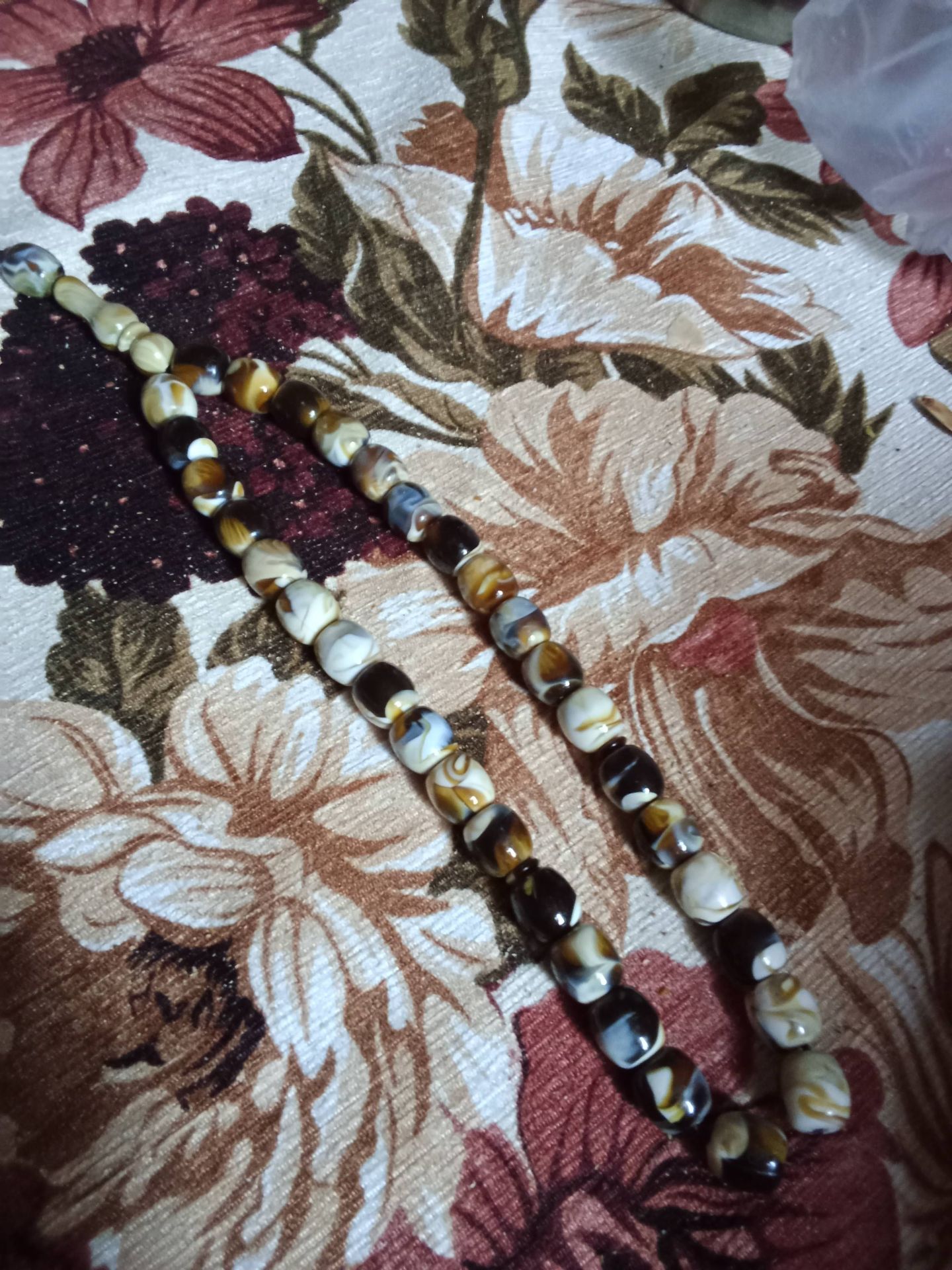 خرز مزخرف - أساور
