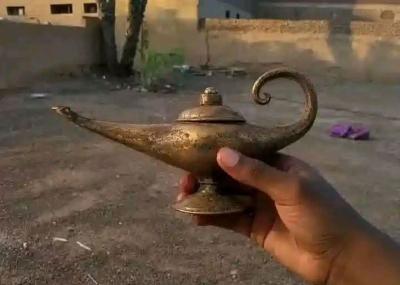 مصباح علاء الدين نحاسي
