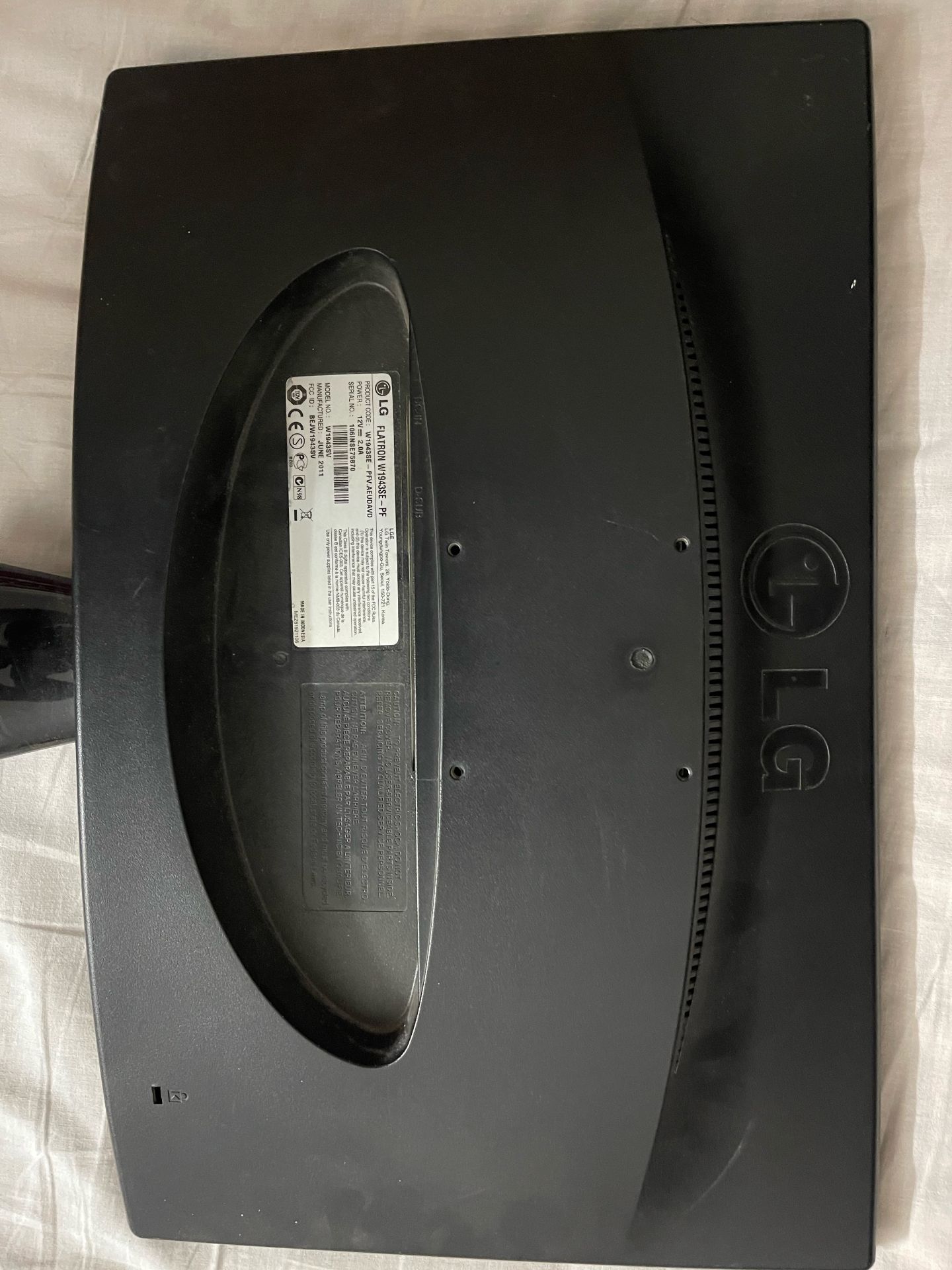 LG Monitor 19 inch